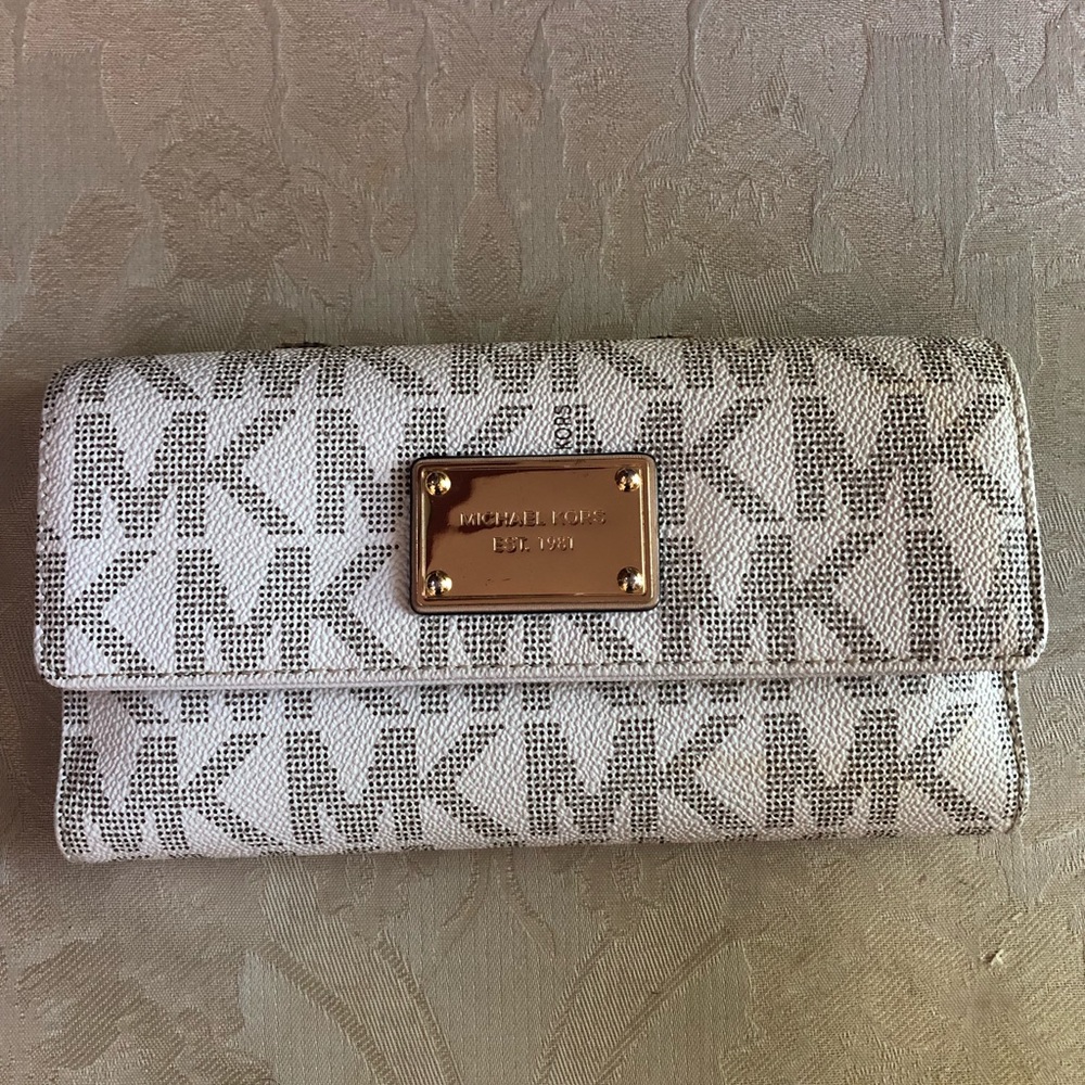 Michael Kors wallet